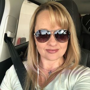 Meet your Posher, Jena